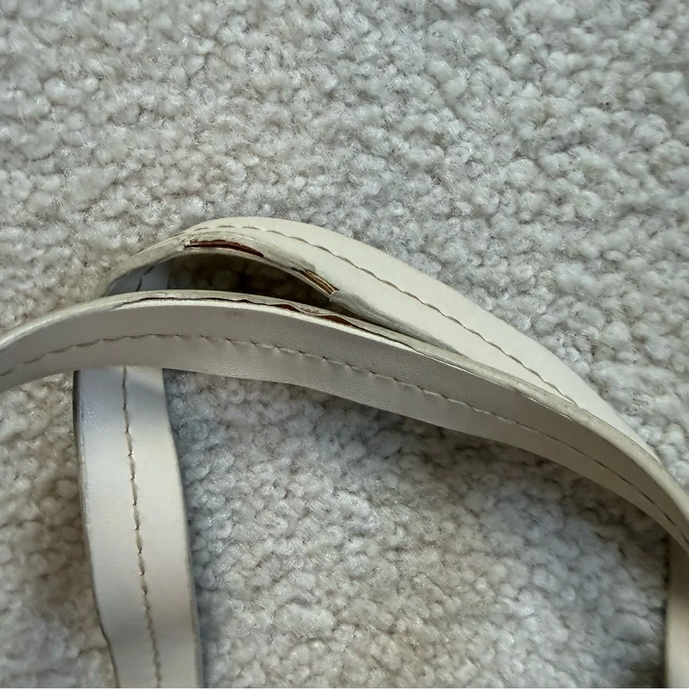 Etienne Aigner 11x8 ivory